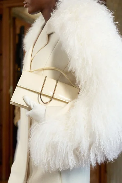 Look 23